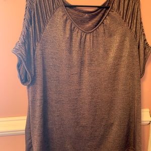Women’s short sleeve top